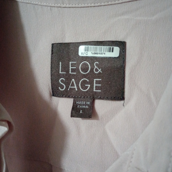 Leo & Sage 100% Silk Button Up Blouse Light Pink Size Large- Semi Sheer - Picture 3 of 5